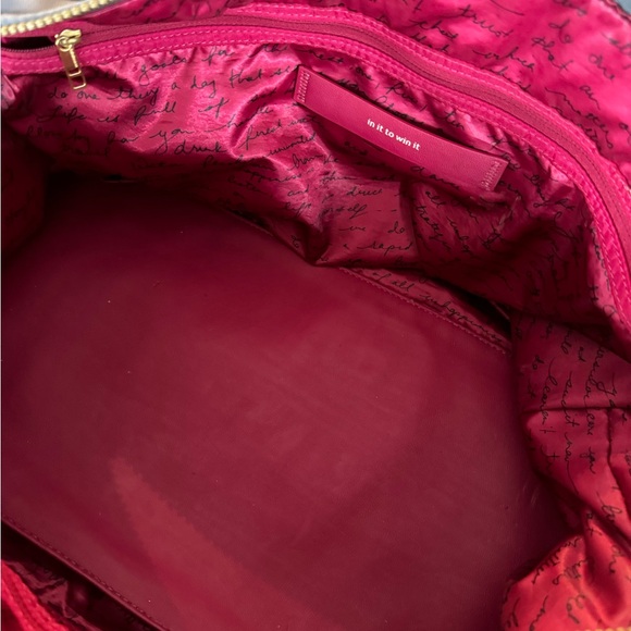 LULULEMON Urban Warrior Duffel Bag - Picture 7 of 8